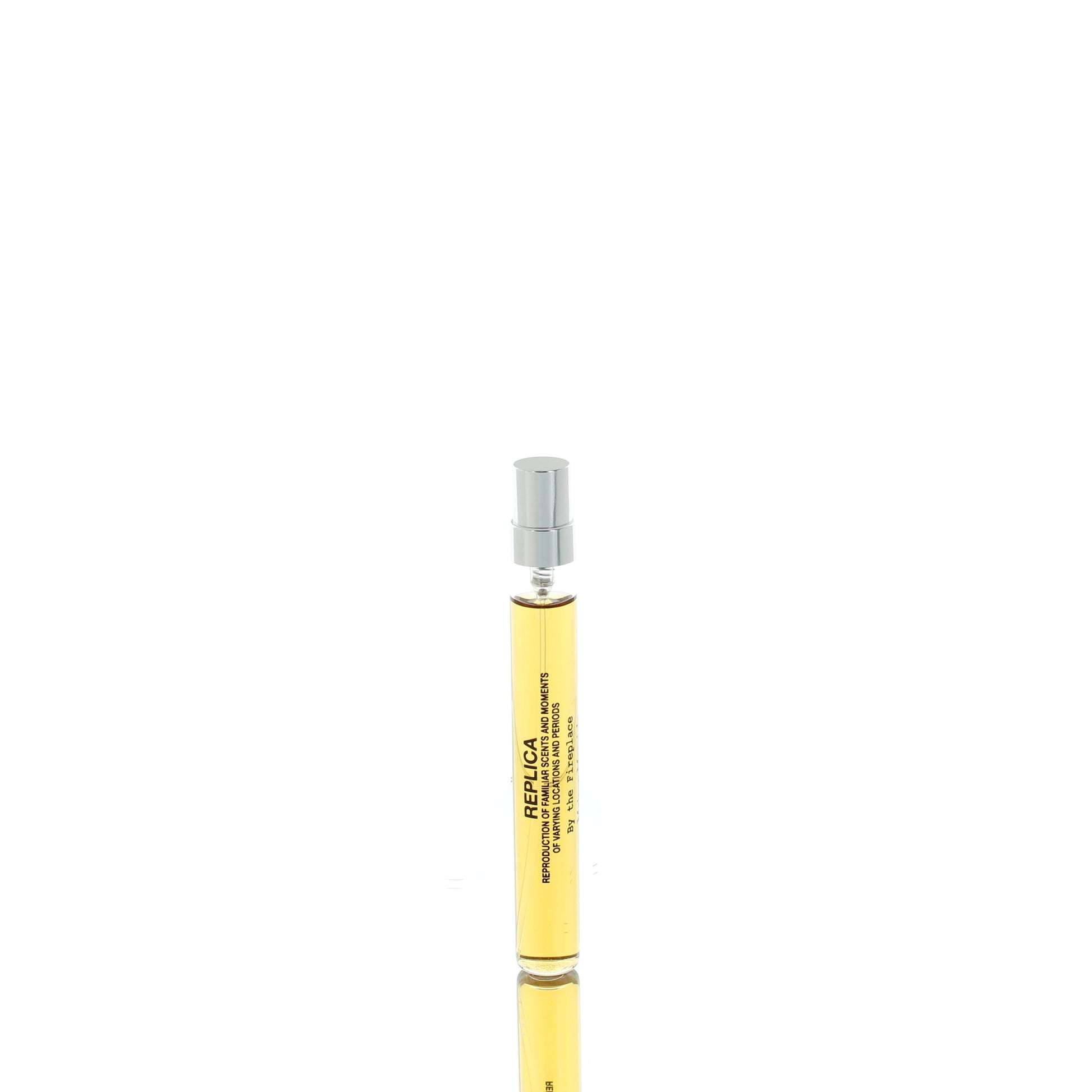 Replica By The Fireplace by Maison Martin Margiela For Man/Woman Eau De Toilette Perfume Boxed